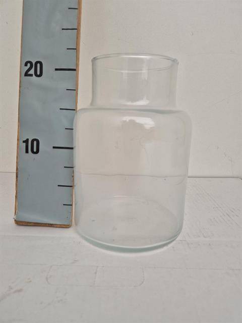 <h4>GLAS VAAS D21XD17CM</h4>