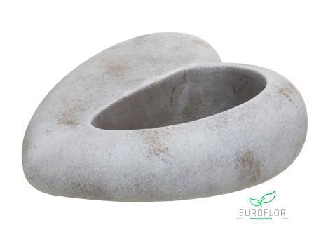 CEMENT FLOWERPOT HEART CEMENT 21X19X7CM