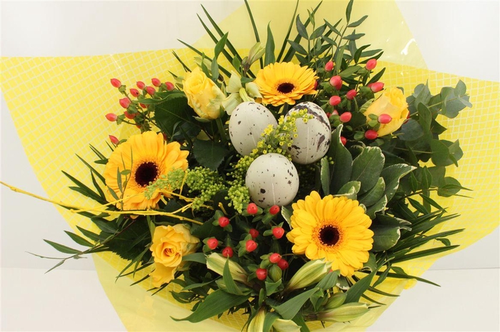 <h4>Boeket Roos Sp. Geel Pasen</h4>