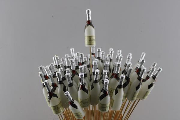 <h4>Bijsteker Champagne Lang H%</h4>