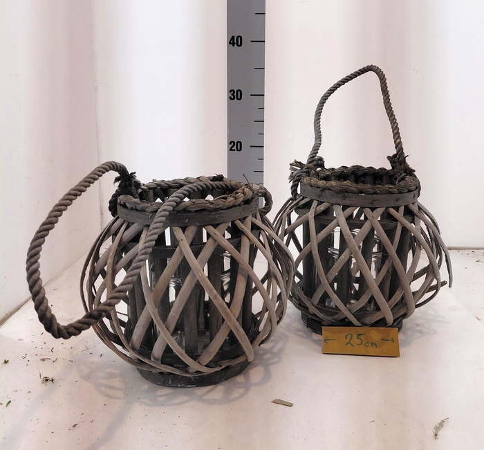 <h4>HUIS EN TUINDECO H%</h4>