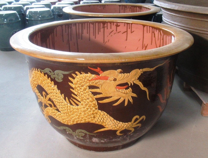 <h4>pot round glazed, dragon (92x60)</h4>