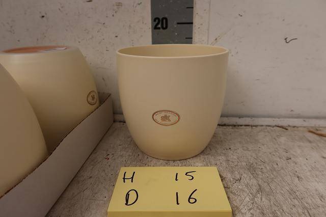 <h4>HUIS EN TUINDECO H%</h4>