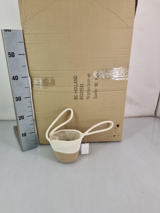 <h4>HUIS EN TUINDECO H%</h4>