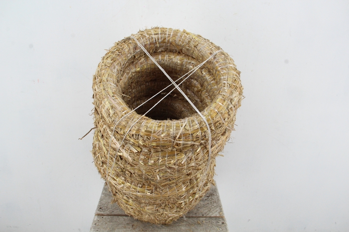 <h4>Wreath Straw 30/5cm</h4>