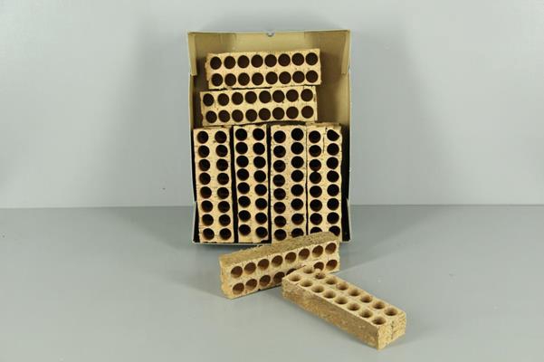 <h4>Cork Object 16 Holes</h4>