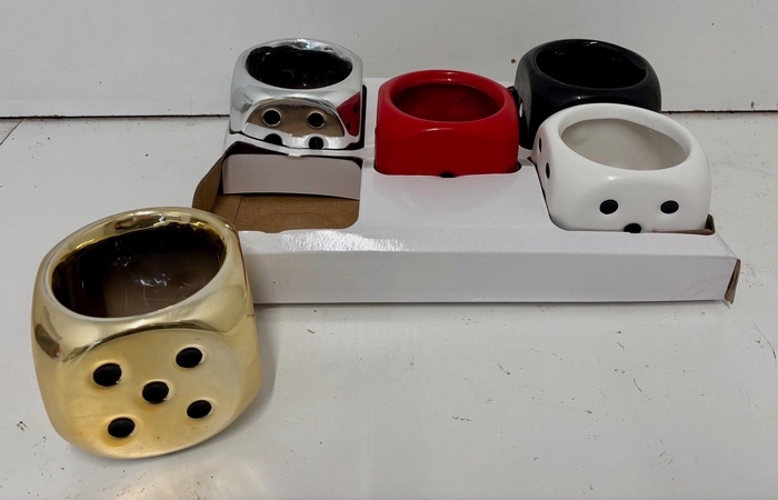 <h4>HUIS EN TUINDECO H%</h4>