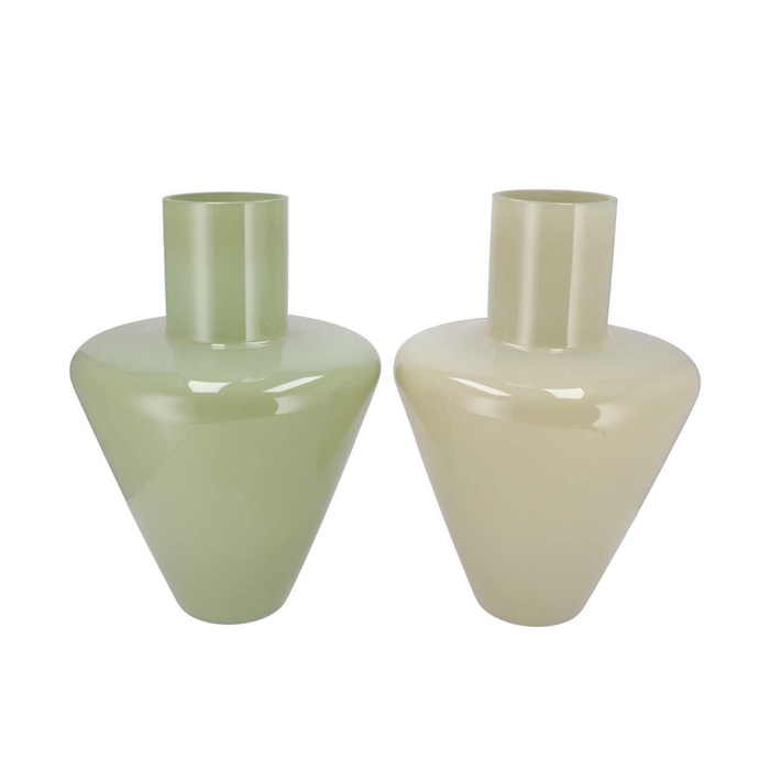 <h4>Beau Green Arrow Vase Ass 29x29x40cm</h4>