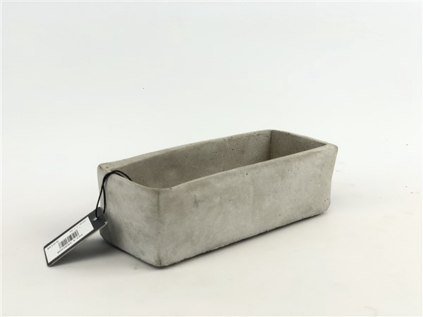 <h4>PLANT. CEMENT NAT 18X8X6</h4>