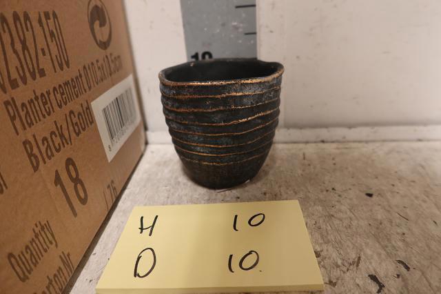 <h4>HUIS EN TUINDECO H%</h4>