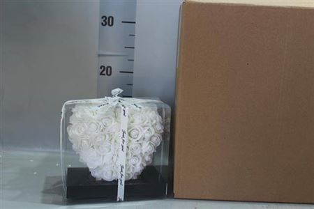 <h4>HUIS EN TUIN HEART WHITE 16CM</h4>