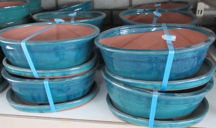 <h4>Bonsai pot oval glazed green, with plate ( 30,5x26x11,5)</h4>