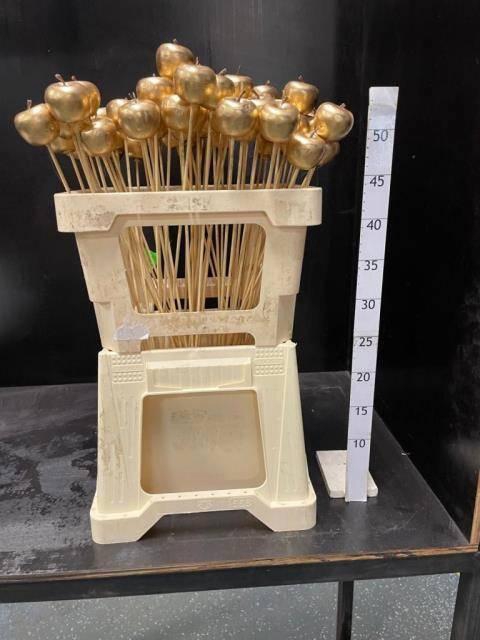 <h4>HUIS EN TUINDECO H%</h4>