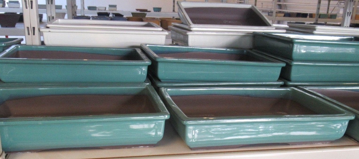 <h4>pot rectangle glazed green (39x26x7)</h4>
