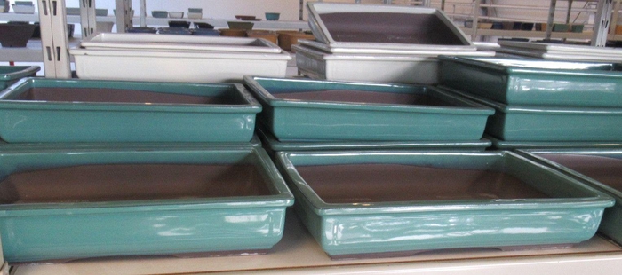 <h4>pot rectangle glazed green (36x25x7)</h4>