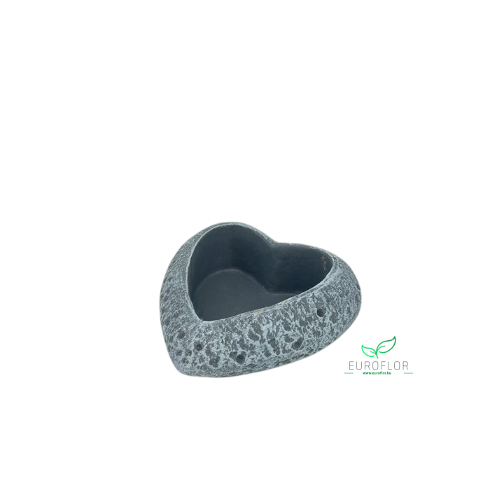 <h4>CEMENT HEART 15cm</h4>