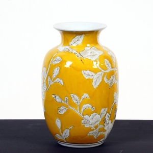 Porcelain vase H23cm yellow