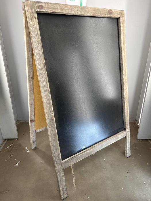 <h4>-STOEP BORD H90XB70</h4>