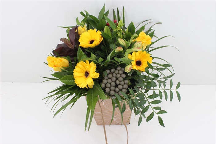 <h4>Boeket Nora Geel</h4>