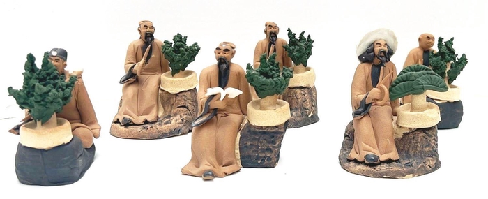 <h4>Chinese men with bonsai, unglazed, height 10cm, box 6 pcs.</h4>