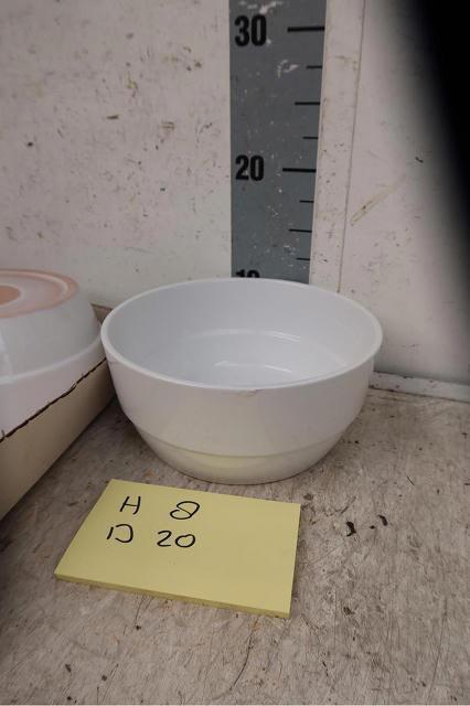 <h4>KERAMIEK SCHAAL WIT D18XH8CM</h4>