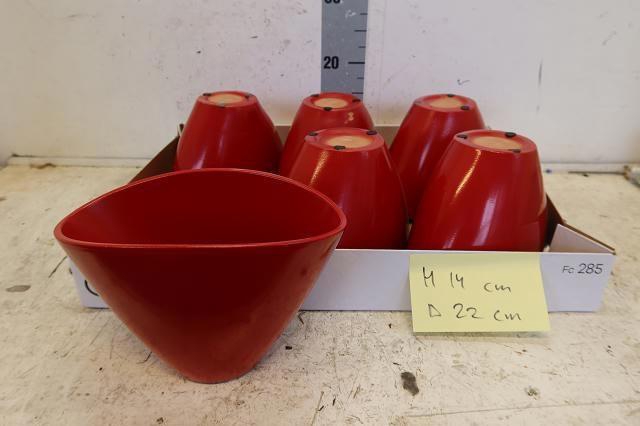 <h4>HUIS EN TUINDECO H%</h4>