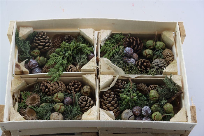 <h4>Autumn Nut Mix Wooden Crate</h4>