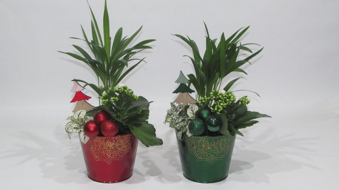 <h4>Collectie "X-mas Time" Arrangement in zinken pot Classic met kerstballen</h4>