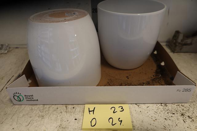 <h4>HUIS EN TUINDECO H%</h4>