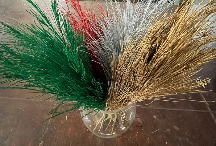 AA.Xmas Greens - Beefwood