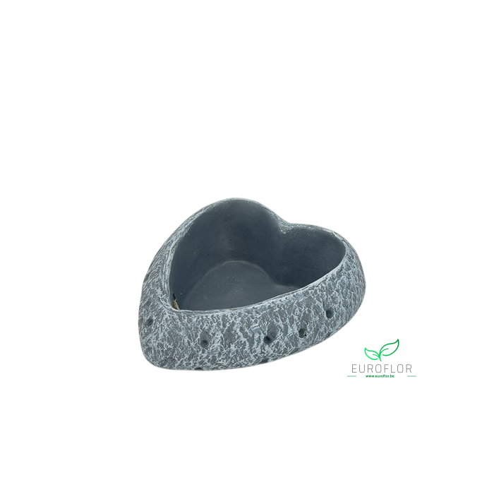 <h4>CEMENT HEART 17cm</h4>