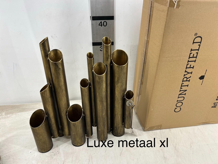 <h4>HUIS EN TUINDECO H%</h4>