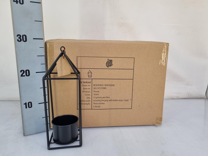 <h4>HUIS EN TUINDECO H%</h4>