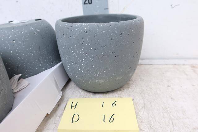 <h4>HUIS EN TUINDECO H%</h4>