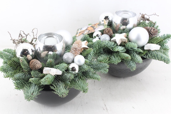 <h4>arr5 Kerst MB - Coupe x4 black bolwax silver</h4>