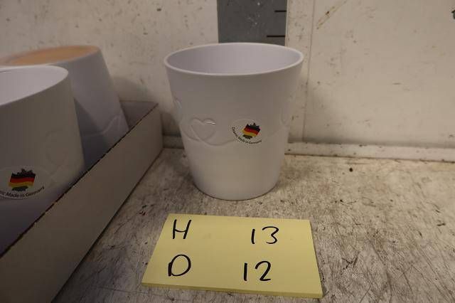 <h4>HUIS EN TUINDECO H%</h4>