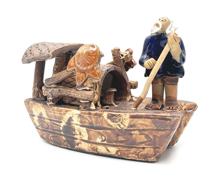 <h4>Chinese man on boat, height 9cm, box 3 or 7 pcs.</h4>