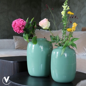 Artic M pastel green Ø25 x H35 cm  H:35 x B:25 x D:1.8 KG /S: Groen