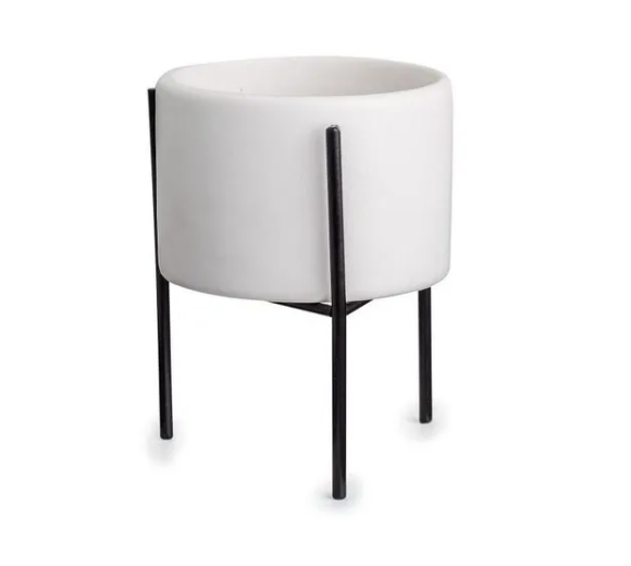 <h4>CACHEPOT BRANCO COM SUPORTE EM METAL P 09969 P IMP</h4>