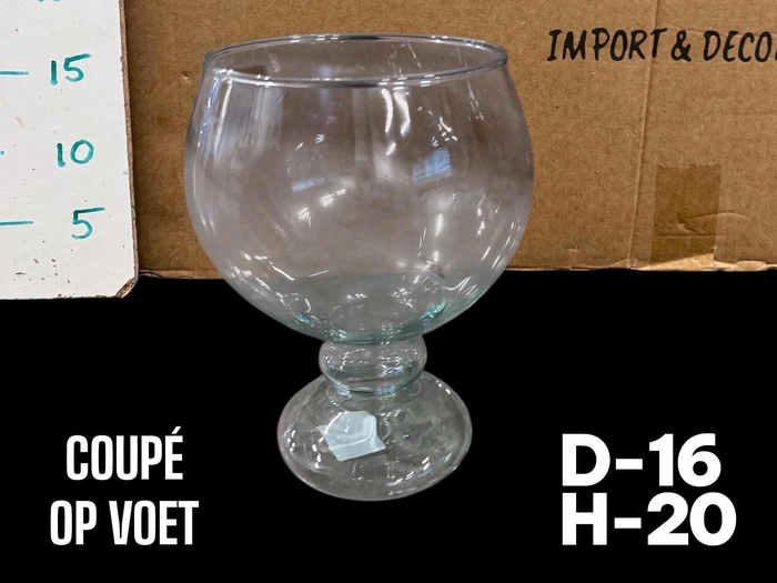 <h4>GLAZEN VAAS H%</h4>