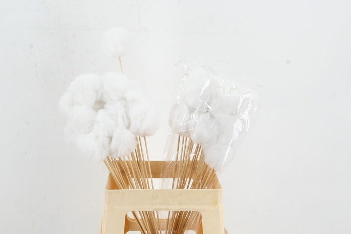 <h4>Stick Ball Fluffy Ø6 White</h4>