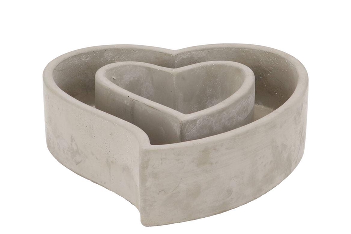 <h4>Concrete Heart Grey 22x20.5x5.8cm</h4>