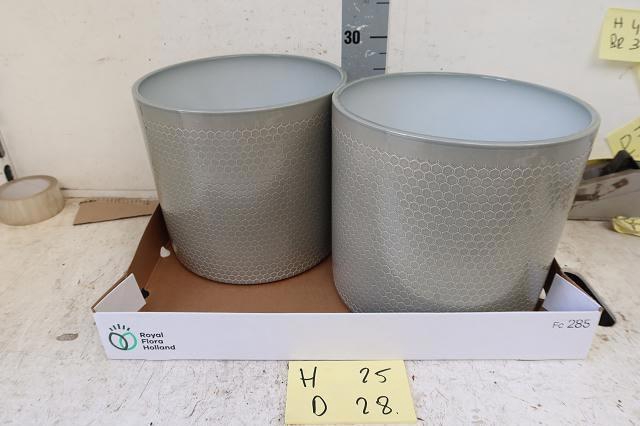 <h4>HUIS EN TUINDECO H%</h4>