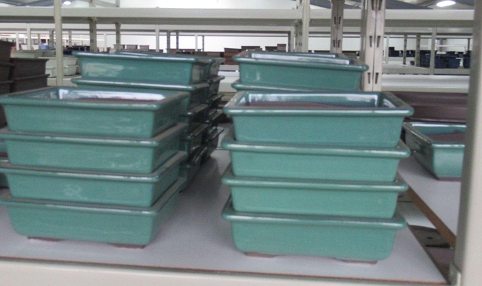 <h4>pot rectangle glazed green (19x14x6)</h4>