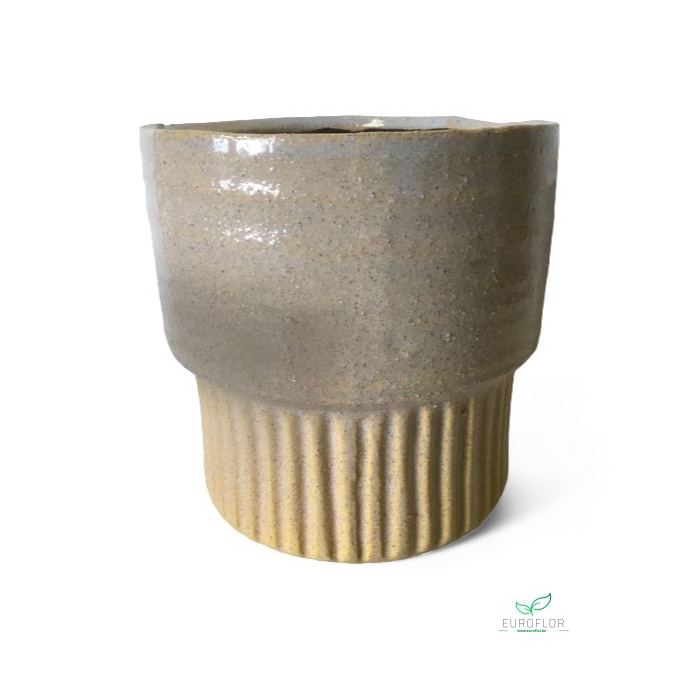 <h4>CERAMIC PLANTER</h4>