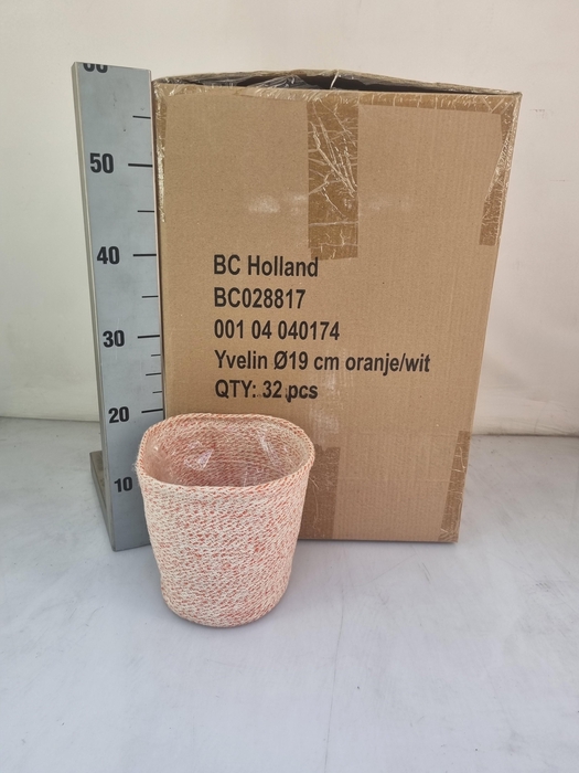 <h4>HUIS EN TUINDECO H%</h4>