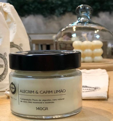 <h4>VELA POTE 140 G - CAPIM LIMAO E ALECRIM</h4>
