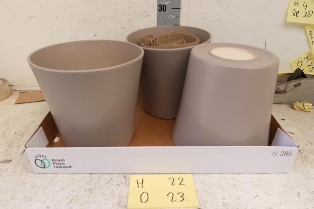 <h4>HUIS EN TUINDECO H%</h4>