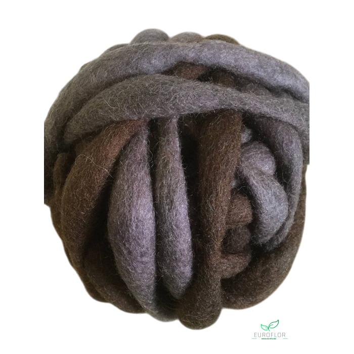 <h4>FELT BALL AUBERGINE</h4>