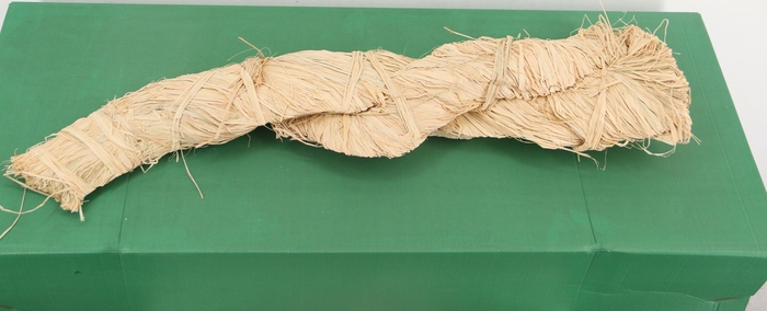 Raffia Bundle Natural 1kg